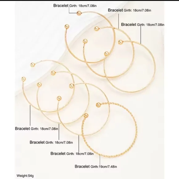 Elegant 7 Gold-Tone Bangle Set - Picture 5 of 7